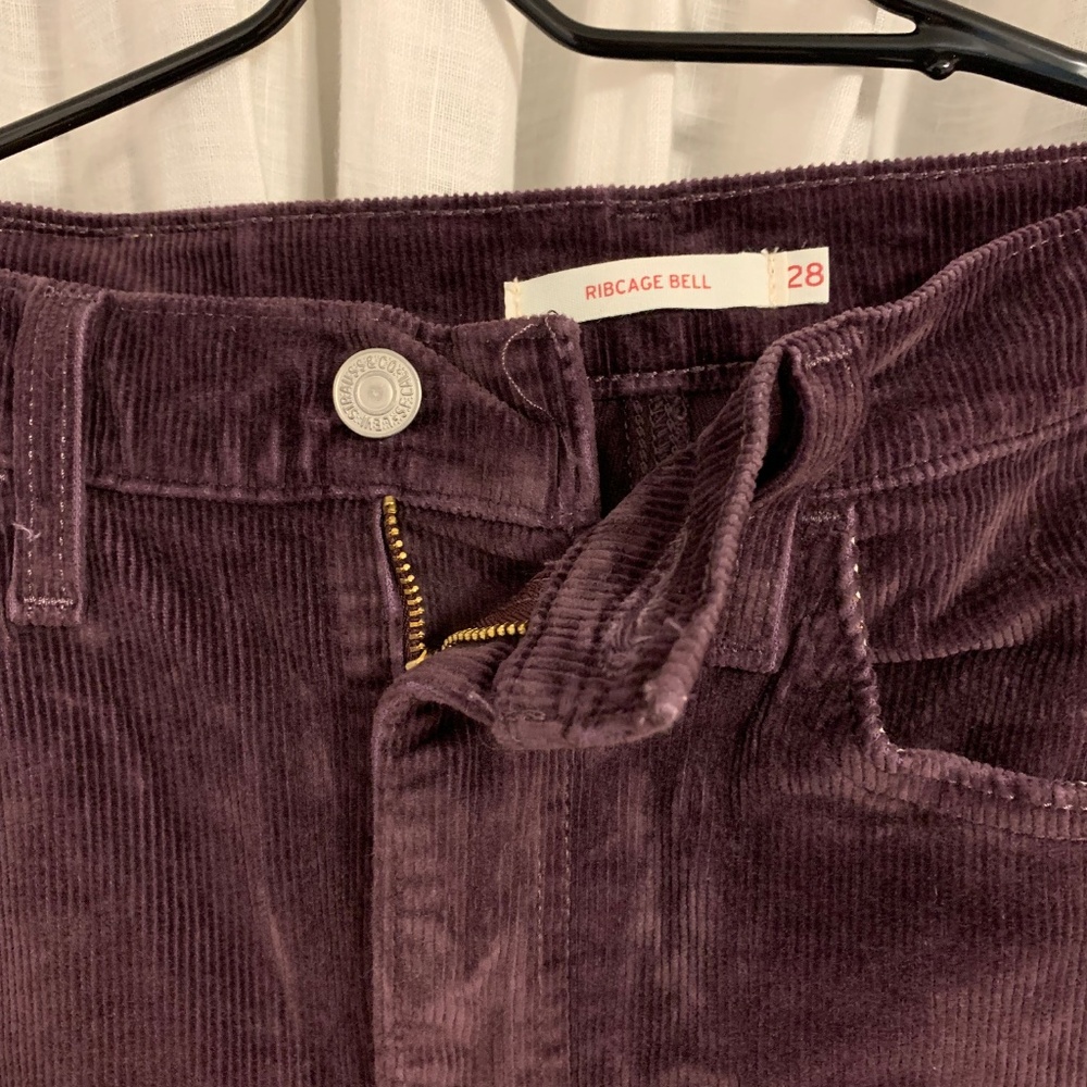 Levis Ribcage Cords - plum colored 28w/32L - Picture 4 of 11